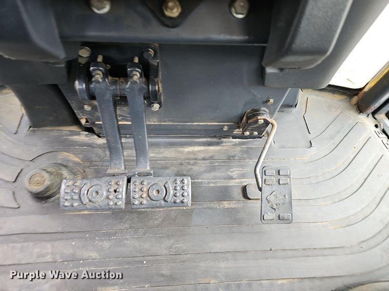 image for item EJ6243 2004 John Deere 310SG backhoe