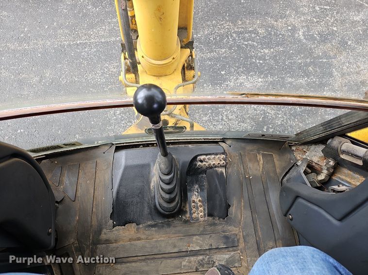 image for item EJ6243 2004 John Deere 310SG backhoe