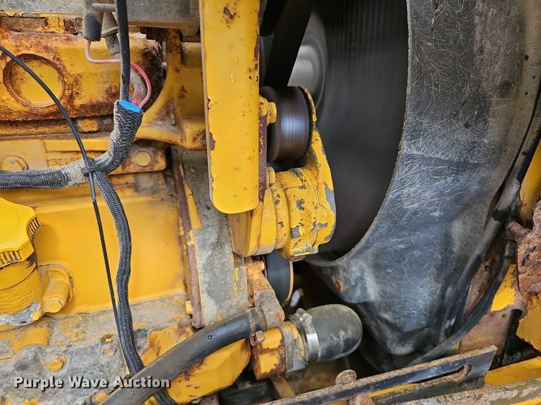 image for item EJ6243 2004 John Deere 310SG backhoe