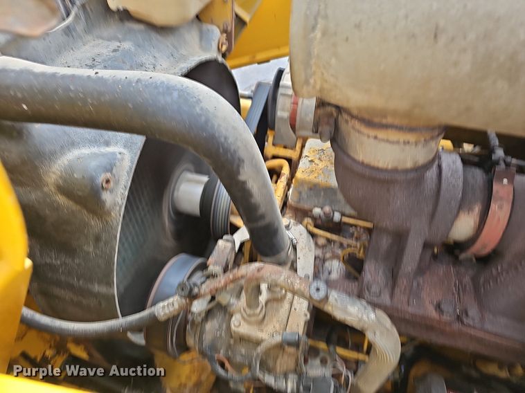 image for item EJ6243 2004 John Deere 310SG backhoe