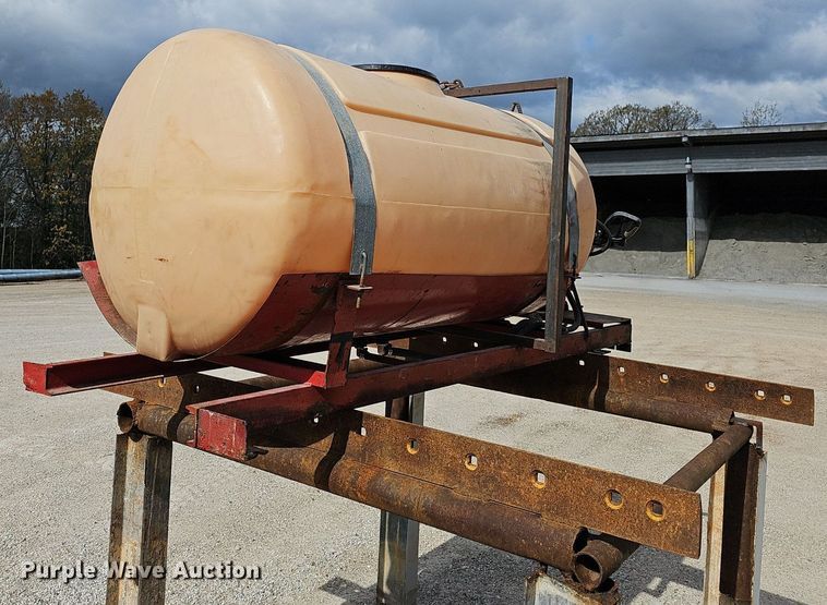 image for item EJ6246 Snyder Industry  turf sprayer