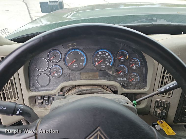 image for item EJ6250 2013 International 7600  dump truck