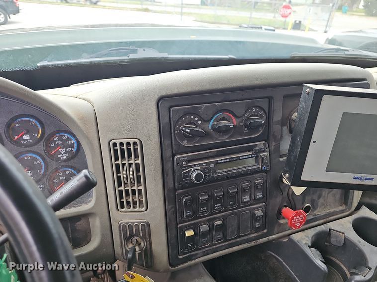 image for item EJ6250 2013 International 7600  dump truck