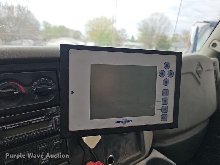 image for item EJ6250 2013 International 7600  dump truck