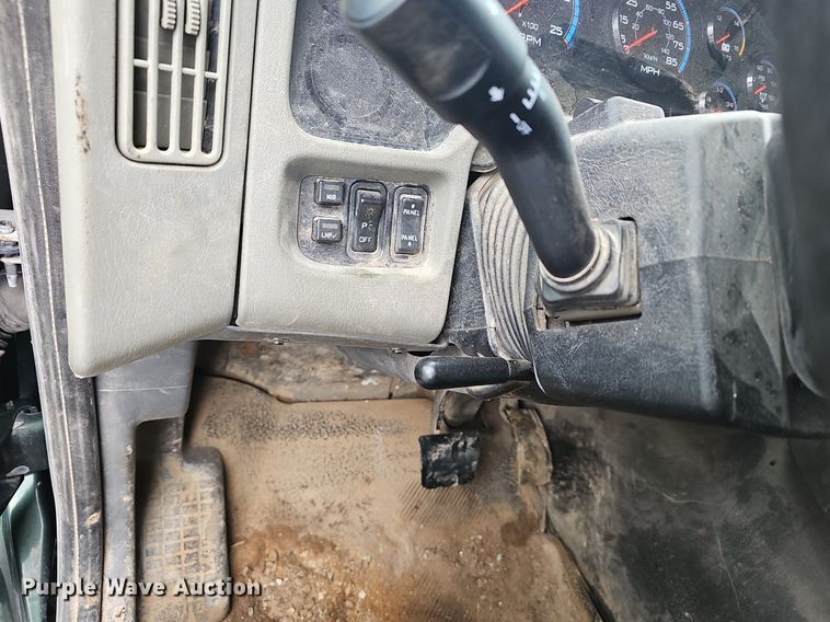 image for item EJ6250 2013 International 7600  dump truck