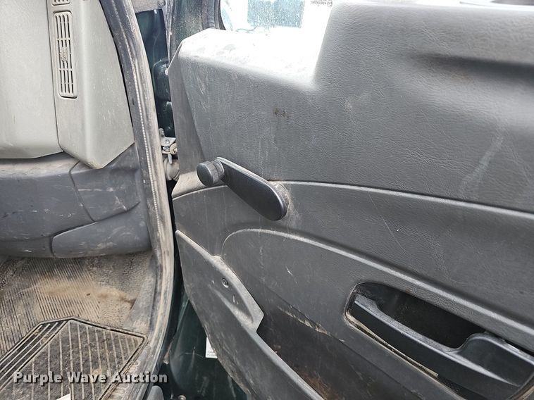 image for item EJ6250 2013 International 7600  dump truck