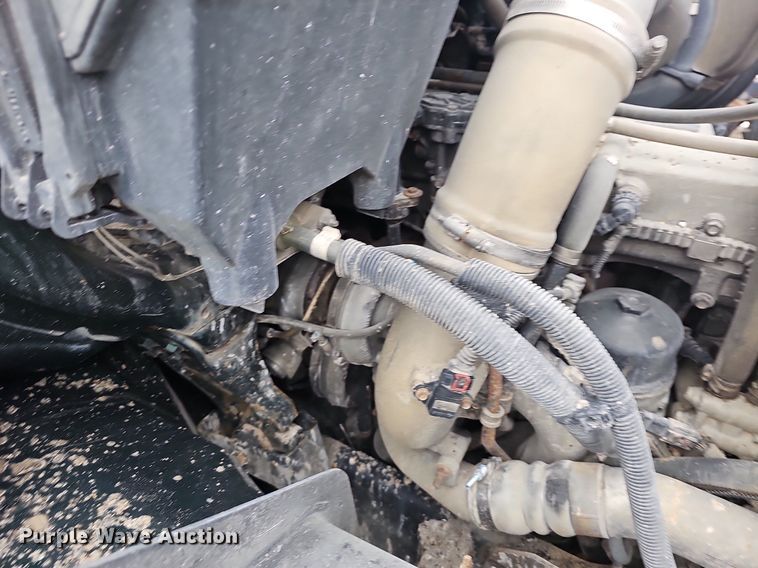 image for item EJ6250 2013 International 7600  dump truck