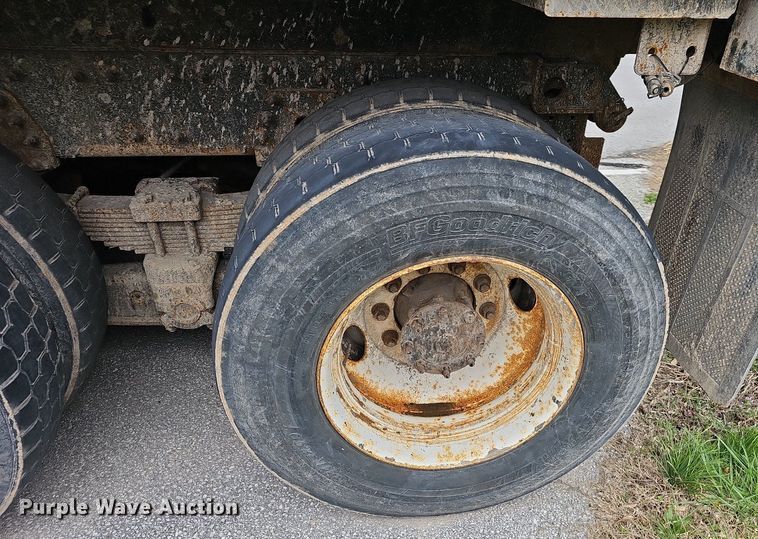 image for item EJ6250 2013 International 7600  dump truck