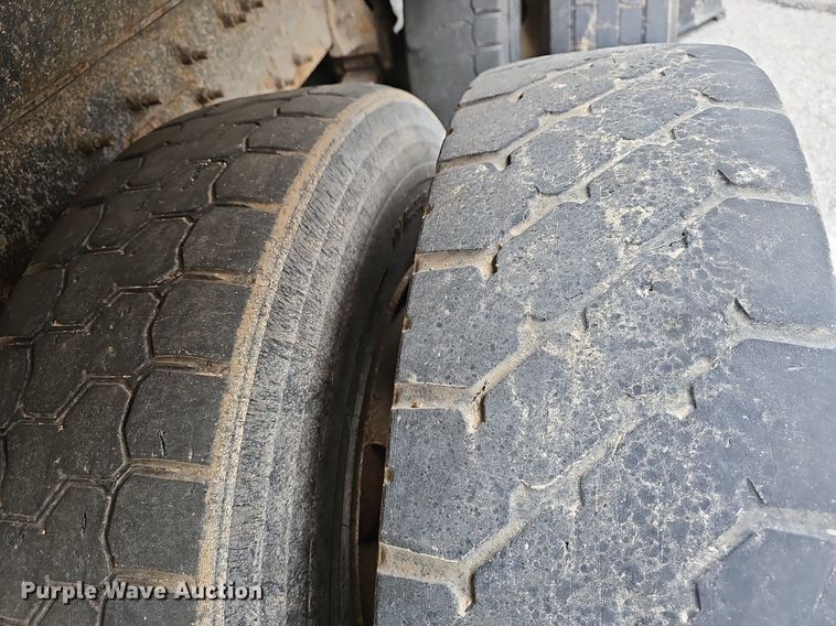 image for item EJ6250 2013 International 7600  dump truck