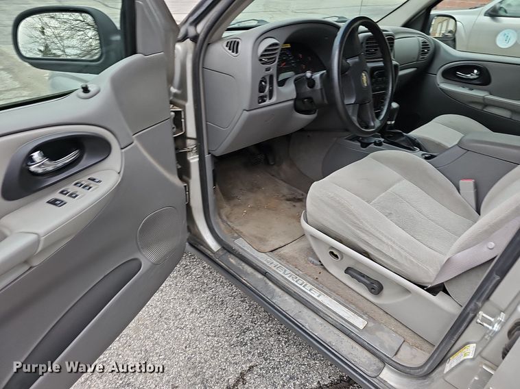 image for item EJ6252 2006 Chevrolet Trailblazer LS SUV