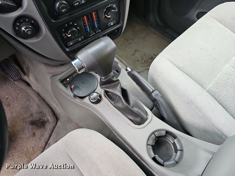 image for item EJ6252 2006 Chevrolet Trailblazer LS SUV