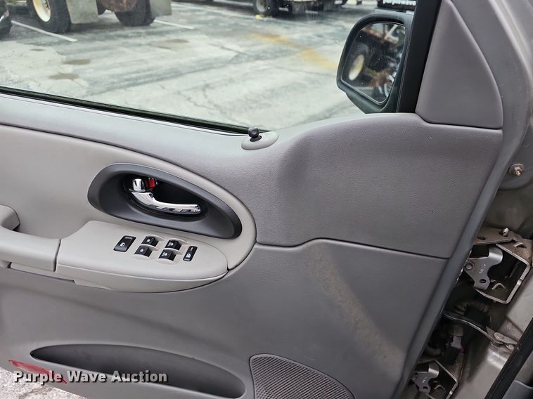 image for item EJ6252 2006 Chevrolet Trailblazer LS SUV