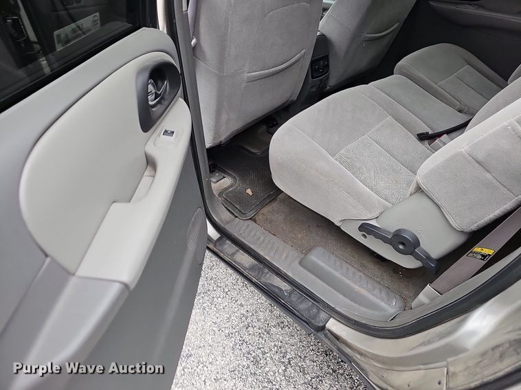 image for item EJ6252 2006 Chevrolet Trailblazer LS SUV