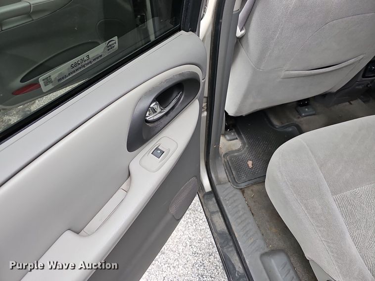 image for item EJ6252 2006 Chevrolet Trailblazer LS SUV