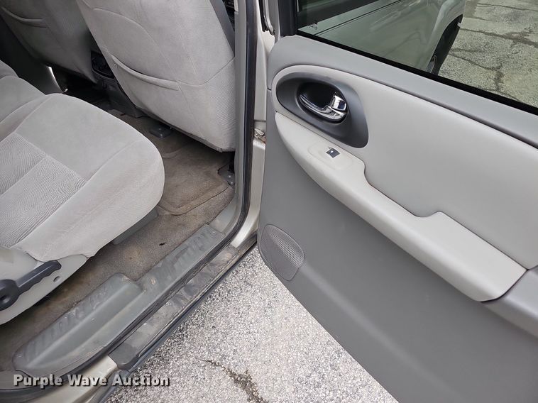 image for item EJ6252 2006 Chevrolet Trailblazer LS SUV