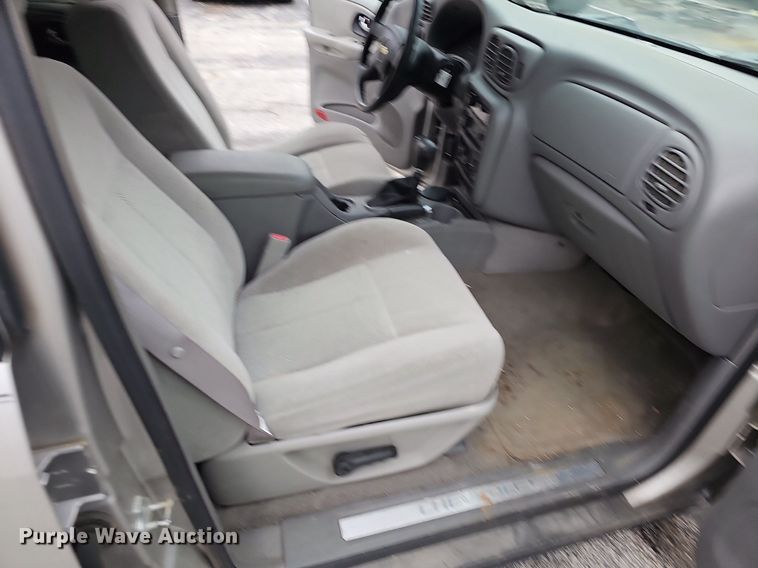 image for item EJ6252 2006 Chevrolet Trailblazer LS SUV