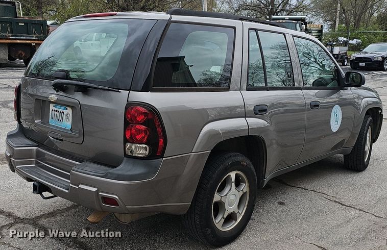 image for item EJ6253 2008 Chevrolet Trailblazer LS SUV