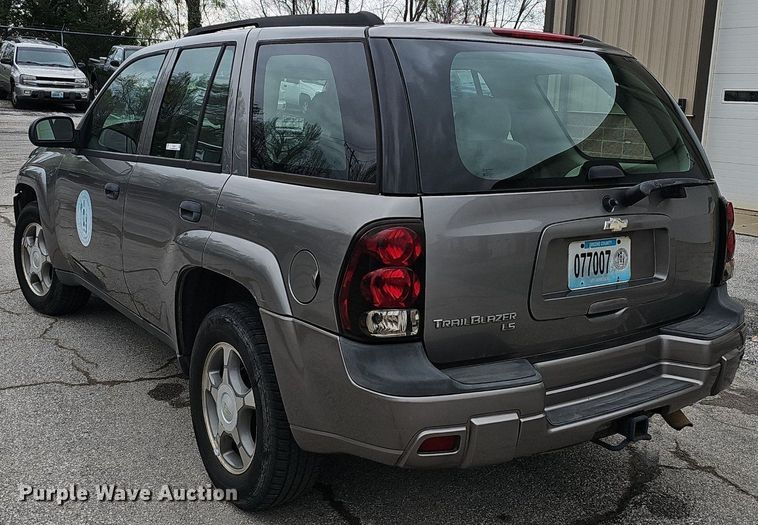 image for item EJ6253 2008 Chevrolet Trailblazer LS SUV