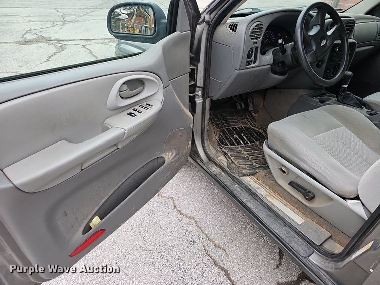 image for item EJ6253 2008 Chevrolet Trailblazer LS SUV