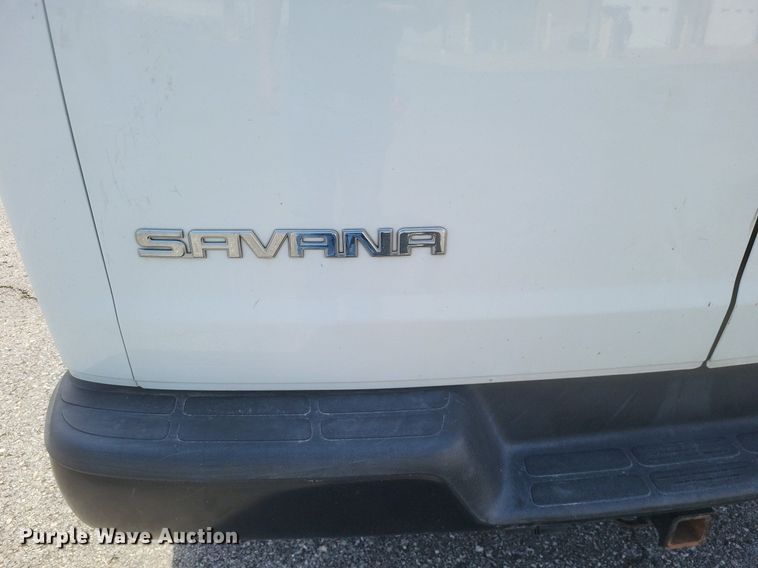 image for item EJ7858 2017 GMC Savana 3500 van