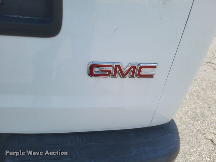 image for item EJ7858 2017 GMC Savana 3500 van