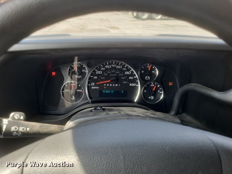 image for item EJ7858 2017 GMC Savana 3500 van