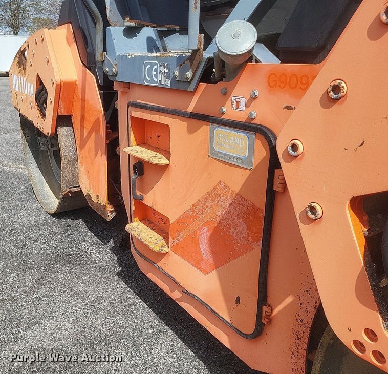 image for item EJ7864 2004 Hamm HD110HV double drum vibratory roller