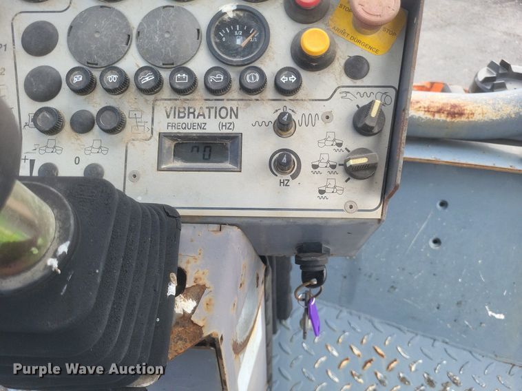 image for item EJ7864 2004 Hamm HD110HV double drum vibratory roller