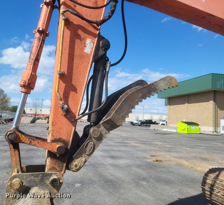 image for item EJ7867 2006 Hitachi  Zaxis 135US excavator