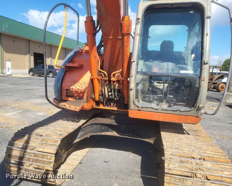 image for item EJ7867 2006 Hitachi  Zaxis 135US excavator