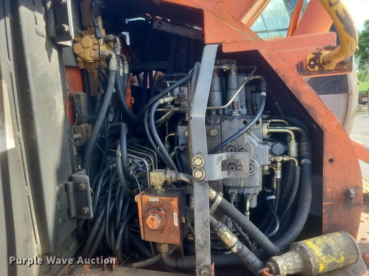 image for item EJ7867 2006 Hitachi  Zaxis 135US excavator