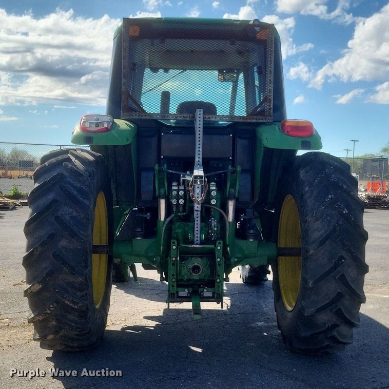 image for item EJ7869 2009 John Deere 7130 tractor