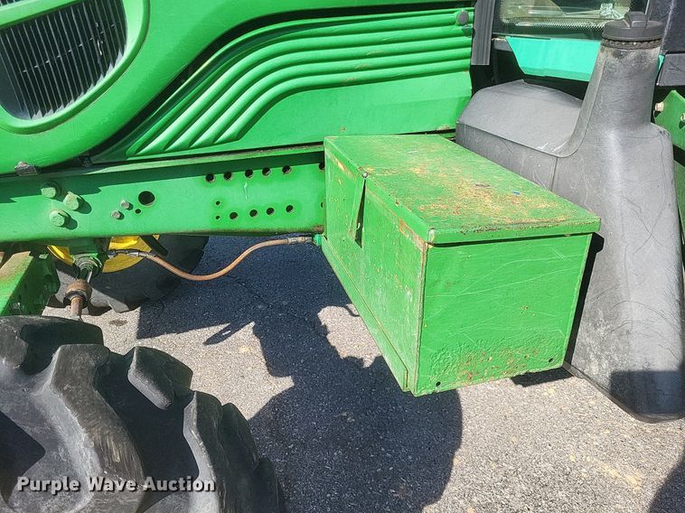 image for item EJ7869 2009 John Deere 7130 tractor