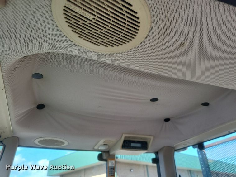 image for item EJ7869 2009 John Deere 7130 tractor