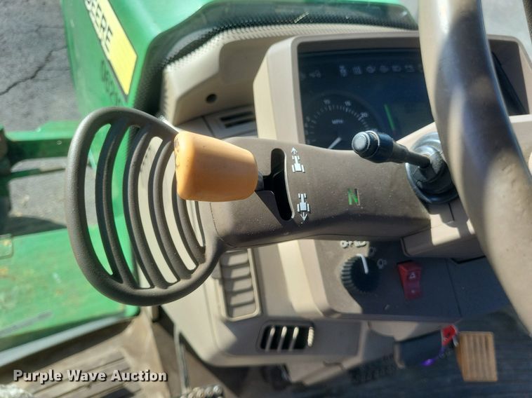image for item EJ7869 2009 John Deere 7130 tractor