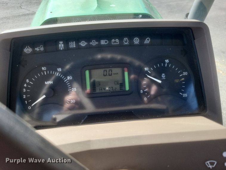 image for item EJ7869 2009 John Deere 7130 tractor