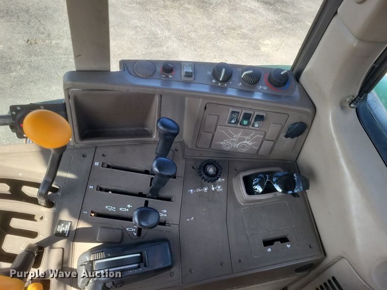 image for item EJ7869 2009 John Deere 7130 tractor