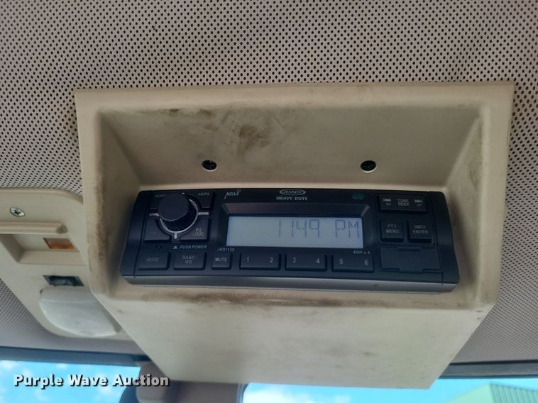 image for item EJ7869 2009 John Deere 7130 tractor