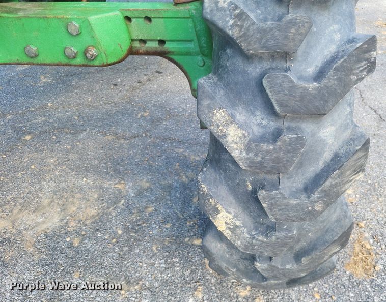 image for item EJ7869 2009 John Deere 7130 tractor