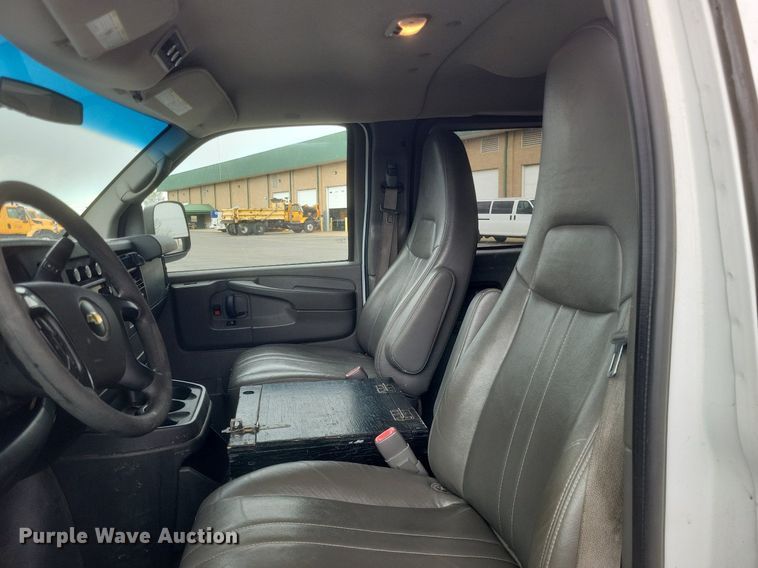 image for item EJ7872 2014 Chevrolet Express 3500 van