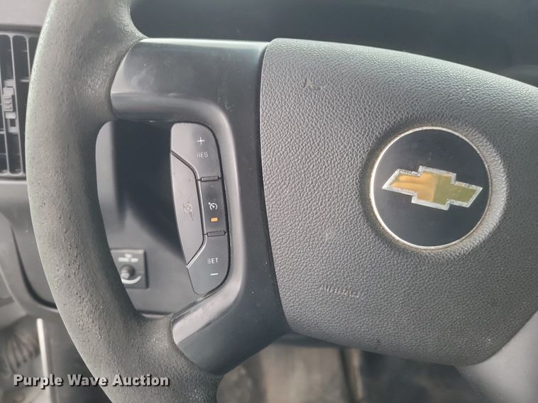 image for item EJ7872 2014 Chevrolet Express 3500 van