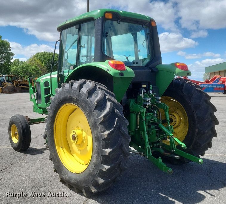image for item EJ7874 2009 John Deere 7130 tractor