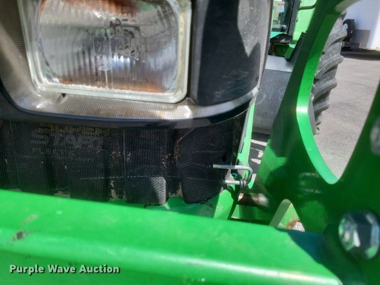 image for item EJ7874 2009 John Deere 7130 tractor