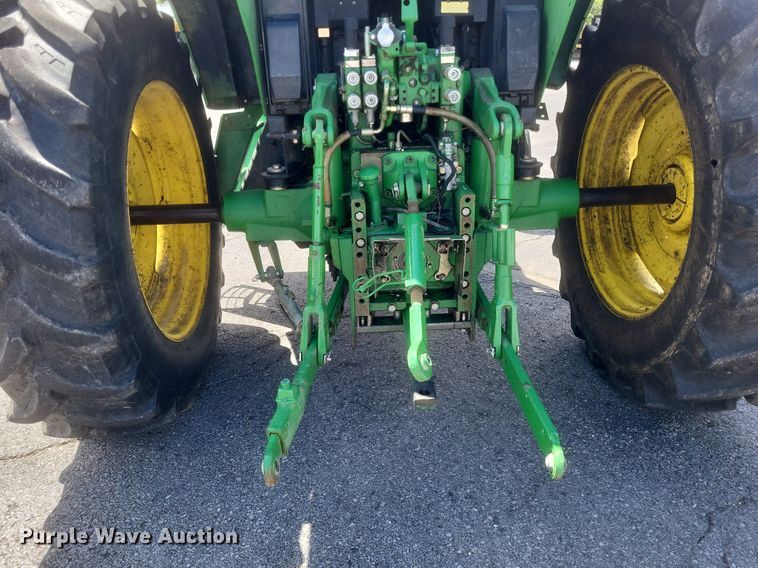 image for item EJ7874 2009 John Deere 7130 tractor