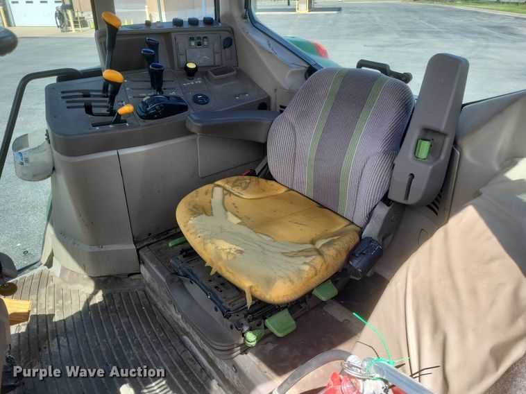 image for item EJ7874 2009 John Deere 7130 tractor