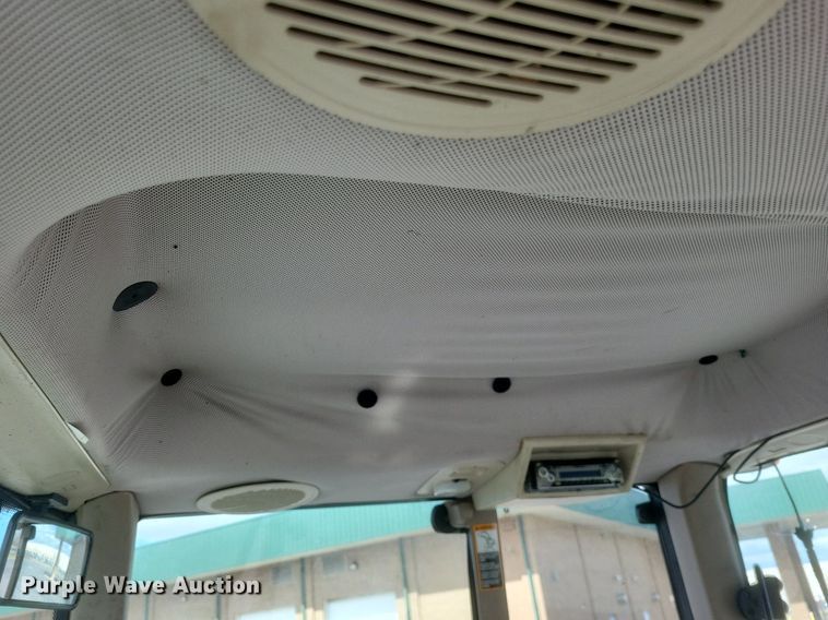 image for item EJ7874 2009 John Deere 7130 tractor