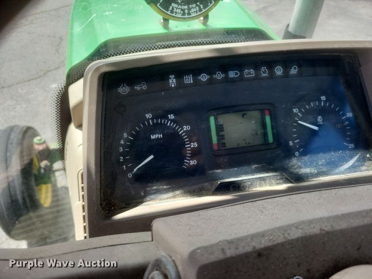 image for item EJ7874 2009 John Deere 7130 tractor