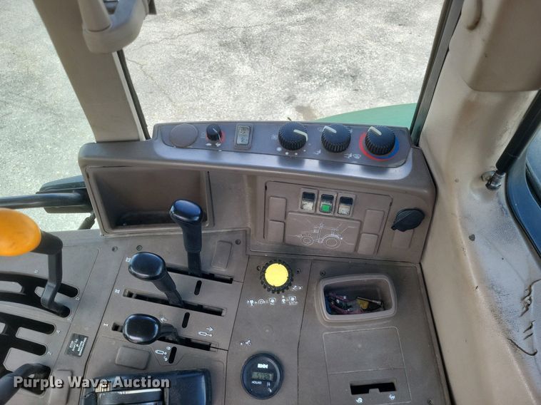 image for item EJ7874 2009 John Deere 7130 tractor