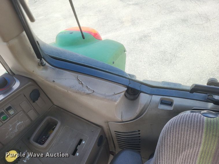 image for item EJ7874 2009 John Deere 7130 tractor