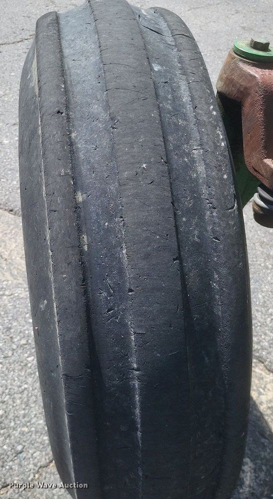 image for item EJ7874 2009 John Deere 7130 tractor